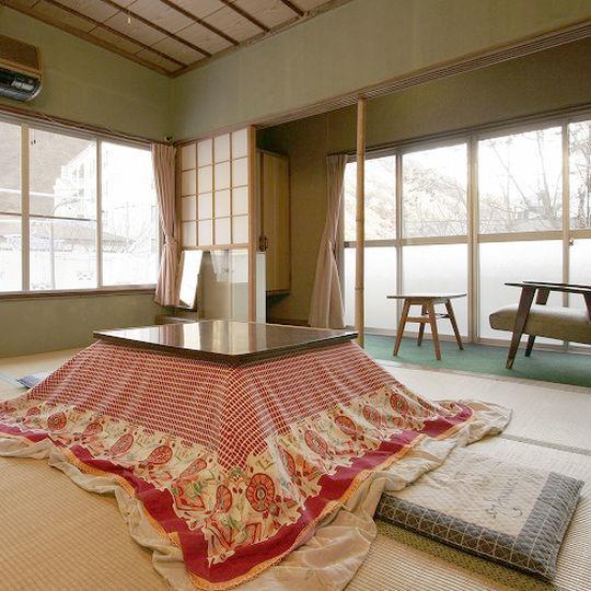 Готель Yumoto Rakuzenso Numata  Екстер'єр фото